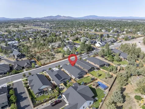 4176 SW Umatilla Avenue Redmond OR 97756