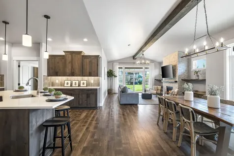 4176 SW Umatilla Avenue Redmond OR 97756
