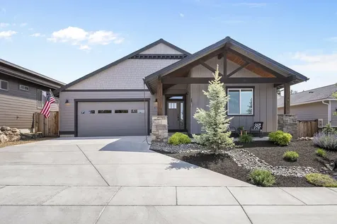 4176 SW Umatilla Avenue Redmond OR 97756