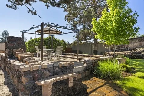 1063 SW Crosscut Court Bend OR 97702