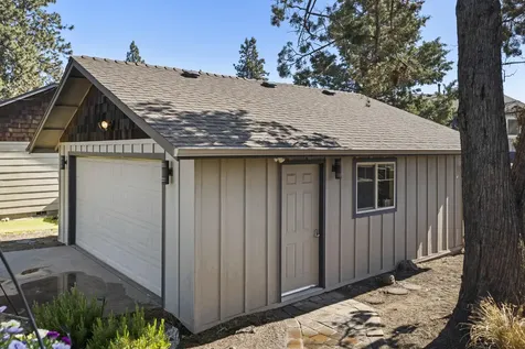 1063 SW Crosscut Court Bend OR 97702