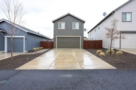 1301 NE Barney Street Prineville OR 97754