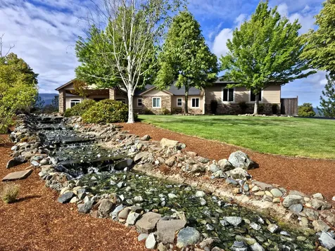 2054 Jaynes Drive Grants Pass OR 97527