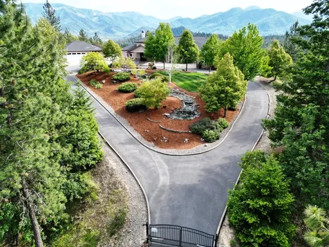 2054 Jaynes Drive Grants Pass OR 97527
