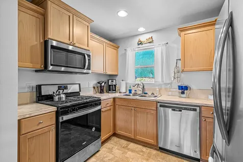 857 Jacoby Street Gold Hill OR 97525