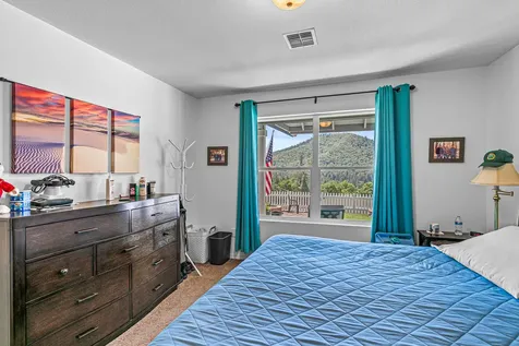 857 Jacoby Street Gold Hill OR 97525