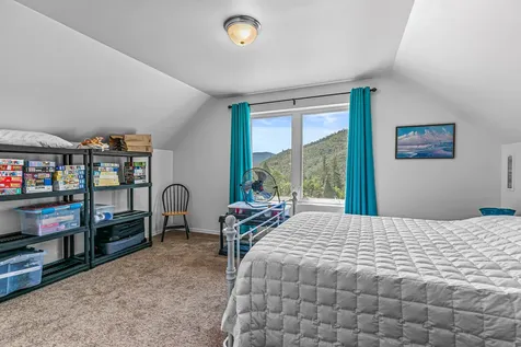 857 Jacoby Street Gold Hill OR 97525