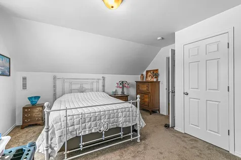 857 Jacoby Street Gold Hill OR 97525