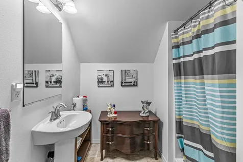857 Jacoby Street Gold Hill OR 97525