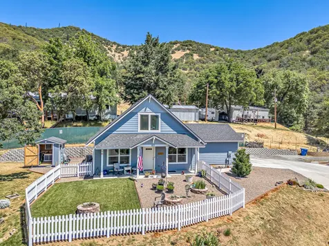 857 Jacoby Street Gold Hill OR 97525