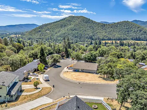 857 Jacoby Street Gold Hill OR 97525