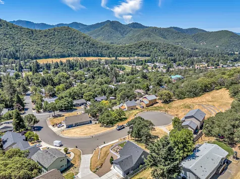 857 Jacoby Street Gold Hill OR 97525