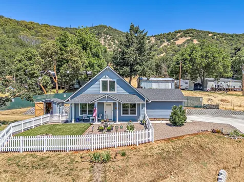 857 Jacoby Street Gold Hill OR 97525