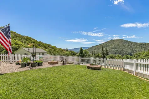 857 Jacoby Street Gold Hill OR 97525