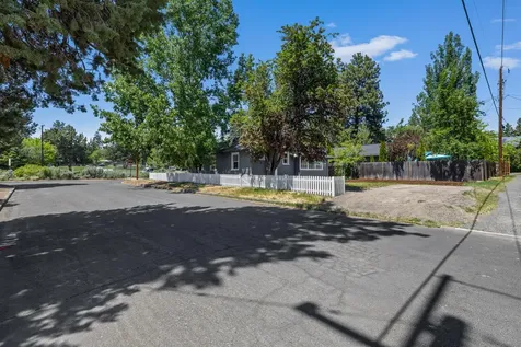1004 NW Union Street Bend OR 97703