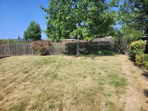 1588 Nordic Court Medford OR 97504