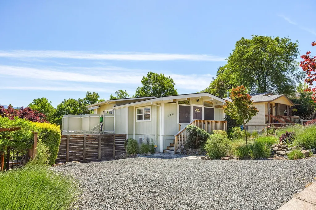 508 Ann Street Ashland OR 97520