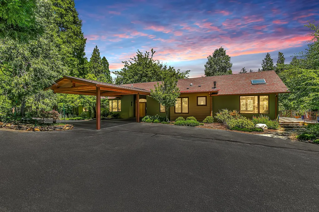 333 Granite Street Ashland OR 97520