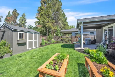 63127 NW Vista Meadow Lane Bend OR 97703