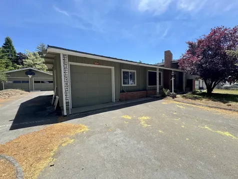 1043 Carlson Drive Klamath Falls OR 97603