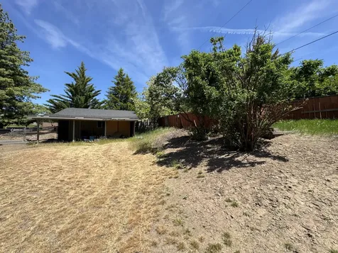 1043 Carlson Drive Klamath Falls OR 97603