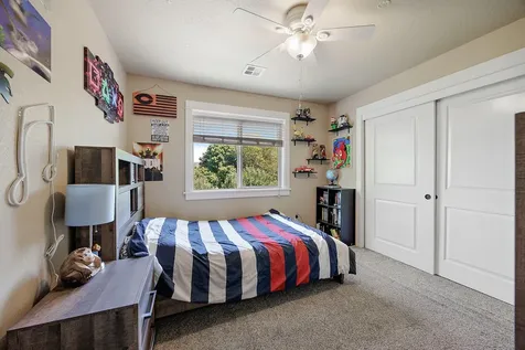 1078 Cathedral Way Central Point OR 97502
