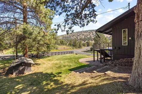 2426 Pine Grove Road Klamath Falls OR 97603