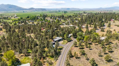 2426 Pine Grove Road Klamath Falls OR 97603