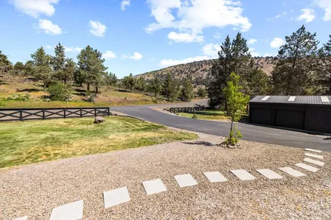 2426 Pine Grove Road Klamath Falls OR 97603