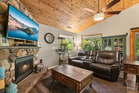 1224 N Modoc Avenue Medford OR 97504