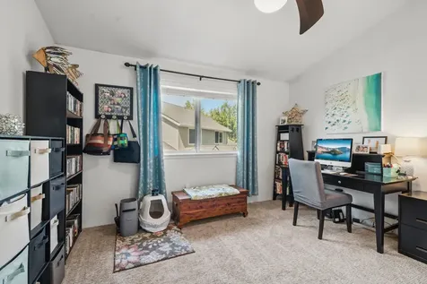 1224 N Modoc Avenue Medford OR 97504