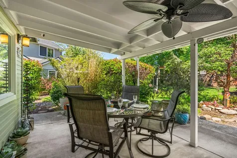 1224 N Modoc Avenue Medford OR 97504