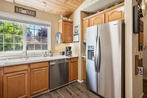 1224 N Modoc Avenue Medford OR 97504