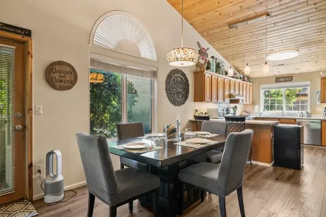 1224 N Modoc Avenue Medford OR 97504