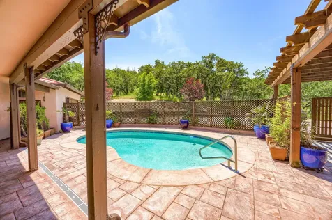 5297 Dark Hollow Road Medford OR 97501