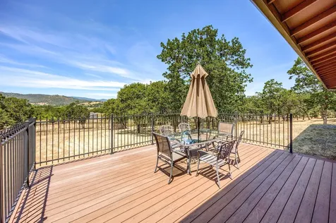 5297 Dark Hollow Road Medford OR 97501