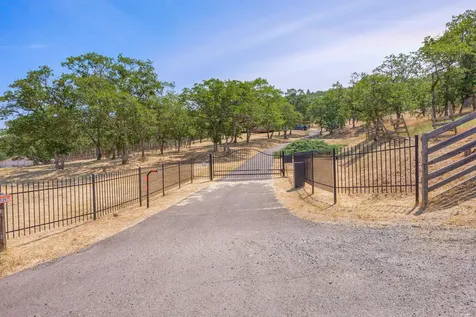 5297 Dark Hollow Road Medford OR 97501