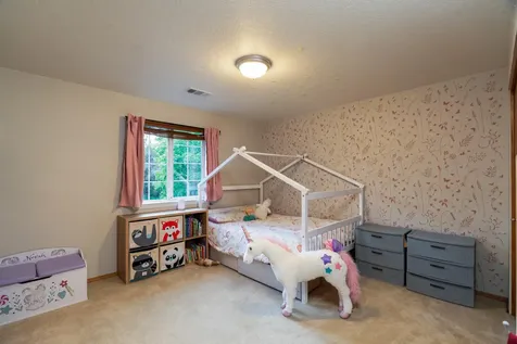 2944 NE Saber Drive Bend OR 97701