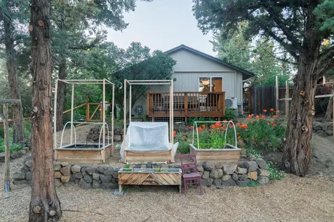 2944 NE Saber Drive Bend OR 97701