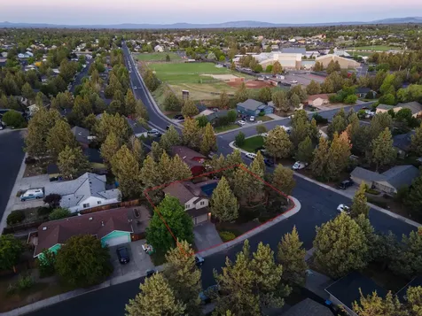 2944 NE Saber Drive Bend OR 97701