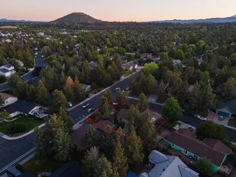 2944 NE Saber Drive Bend OR 97701