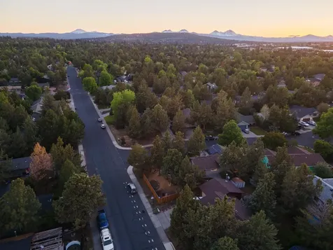 2944 NE Saber Drive Bend OR 97701