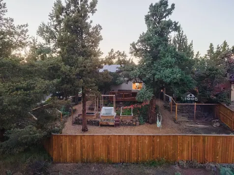 2944 NE Saber Drive Bend OR 97701