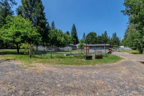 8852 W Evans Creek Road Rogue River OR 97537