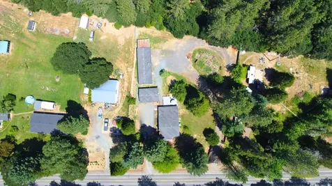 8852 W Evans Creek Road Rogue River OR 97537