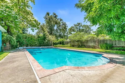 1100 S Oakdale Avenue Medford OR 97501