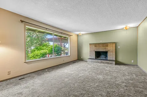 2615 Glory C Road Medford OR 97501