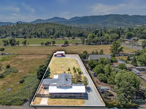2615 Glory C Road Medford OR 97501