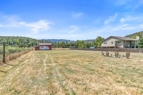 2615 Glory C Road Medford OR 97501