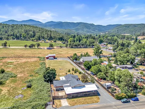 2615 Glory C Road Medford OR 97501